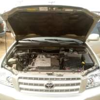 A picture of Gimme 3 9m last and collect this Clean Toyota Highlander