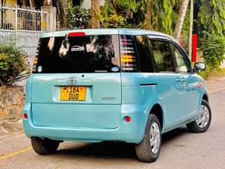 A picture of TOYOTA SIENTER