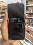 A picture of A20e SAMSUNG AT 200000