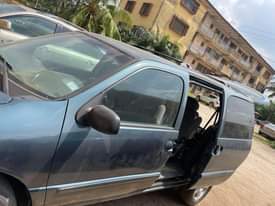 A picture of Nissan quest
