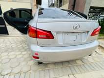 lexus is250