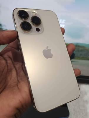 iPhone M.