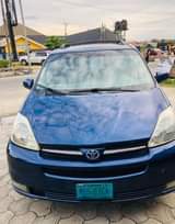 A picture of Belgium grade Toyota Sienna No faults buy and zoom Price