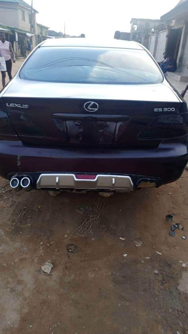 A picture of Lexus Es 300