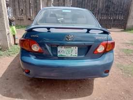 A picture of TOYOTA COROLLA