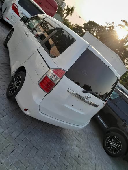 A picture of 21 350 000 Plus Registration Noah New 0785010182