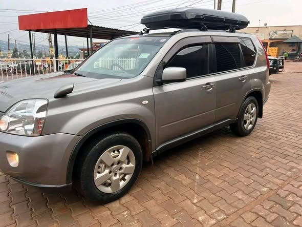 A picture of Nissan xtrail 32m money needed