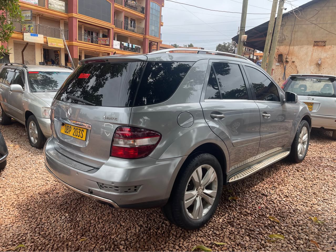 A picture of ML 300 4Matic