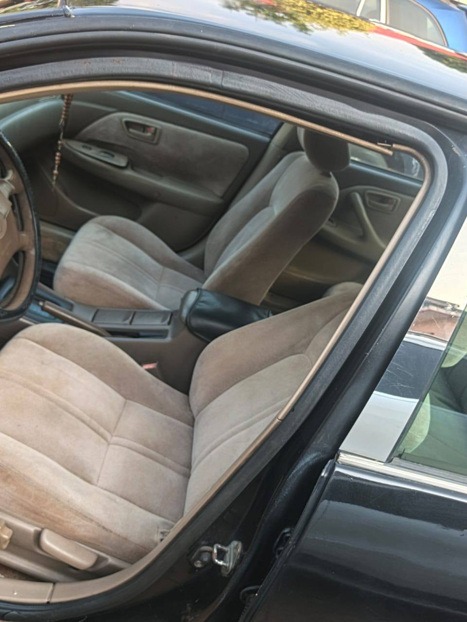 A picture of Toyota Camry 2 2 tiny light