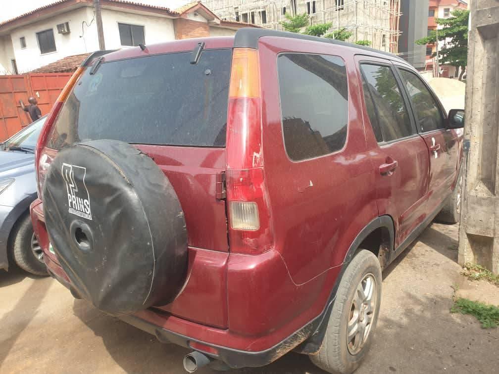 A picture of 2004 Honda cr v