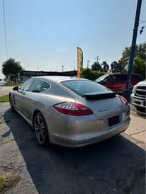 A picture of 2010 Porsche Panamera 4S Sedan 4D
