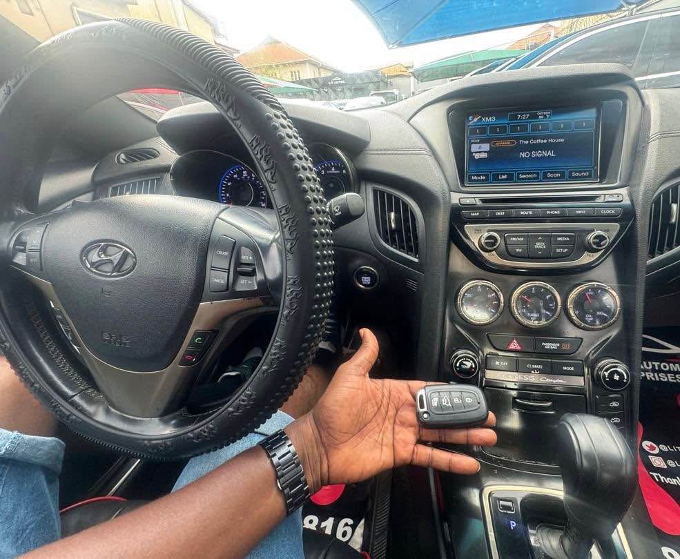 A picture of Registered Hyundai genesis coupe 2013 model Thumb start Touch screen