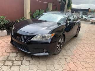 A picture of 2013 Lexus ES350