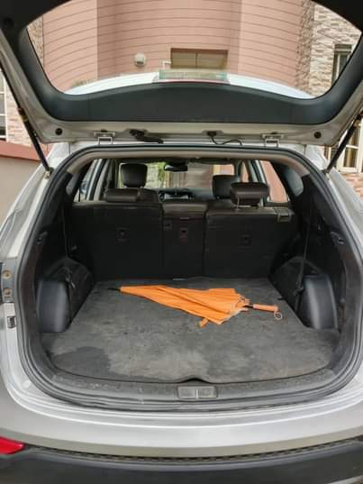 A picture of A very good car with first body key less neat
