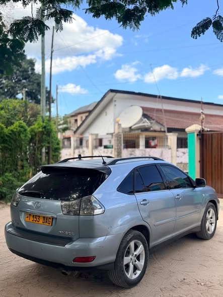A picture of TOYOTA HARRIER