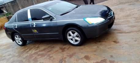 A picture of 2004 HONDA ACCORD