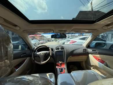 A picture of Registered 2012 LEXUS ES350 FULLY LOADED Panoramic roof Tesla navigation