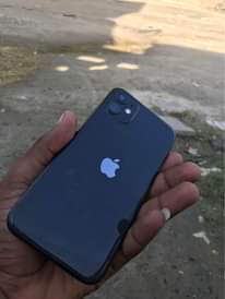 A picture of Iphone 11