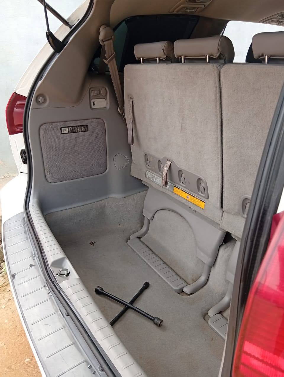 A picture of Tokunbo 2005 Toyota sienna for sale 2025 entry