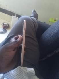 A picture of Oppo f1s inauzwa