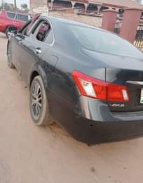 A picture of Lexus es350