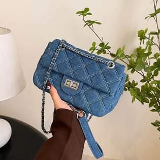 A picture of Denim Shoulder bags