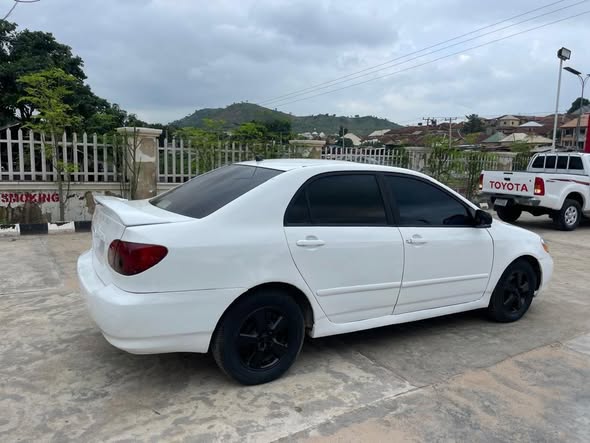 A picture of 2004 Toyota Corolla