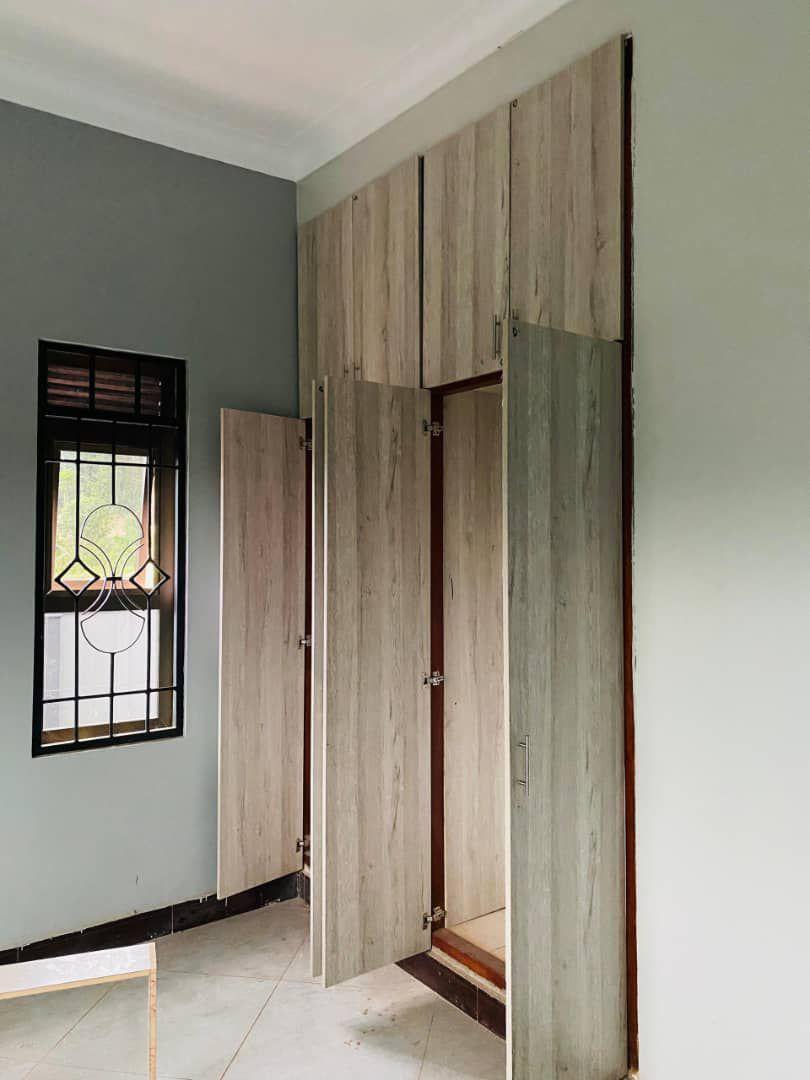 A picture of Bedroom and sitting room for rent in kisaasi