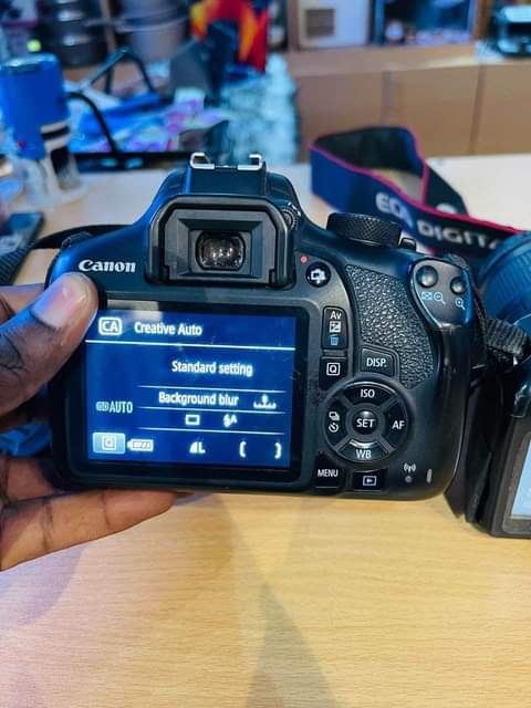 A picture of canon 1000D