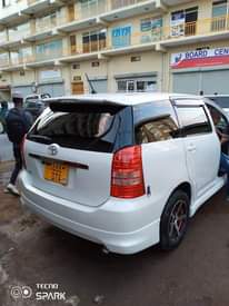 A picture of Toyota Wish old model Inauzwa