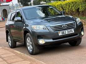 A picture of Toyota vanguard 7seater 2008 model 2 4cc vvti engine 38m