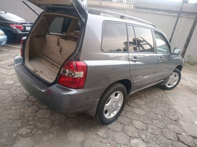 A picture of Toyota Highlander 06 3 seater As clean as sharp UNREGISTERED