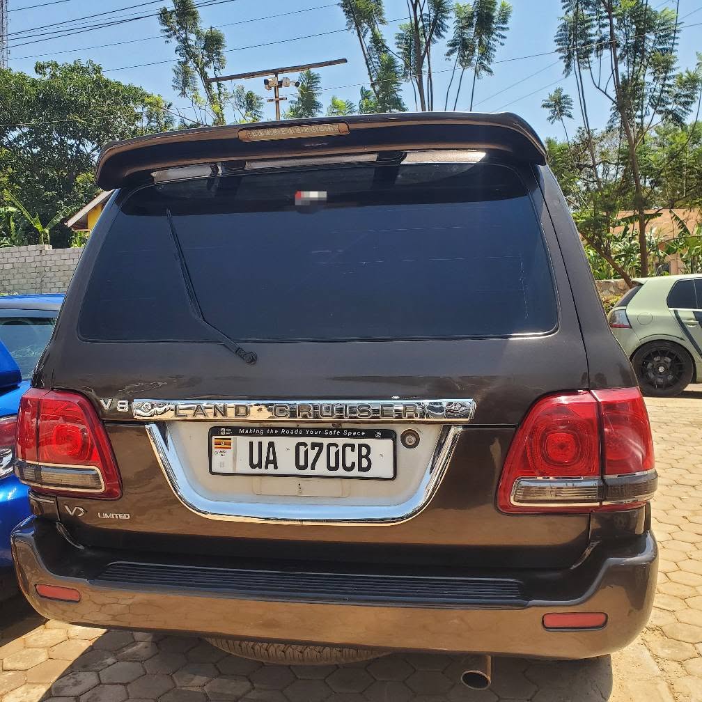 A picture of V8 2000 50M