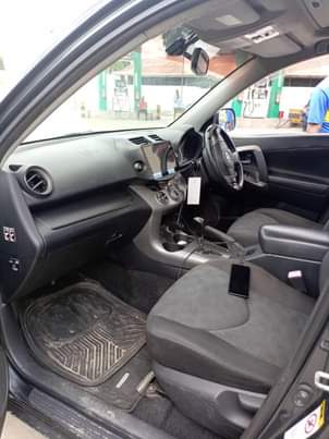 A picture of Rav 4 MISS TANZANIA Bei 14.5M Full documents Ac 0713020919