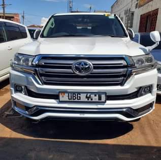 A picture of V8 2014 2018KIT 135M