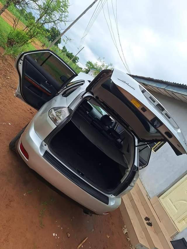 A picture of Awoof Deal 2009 Lexus RX350 Super Sharp