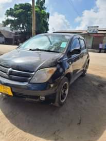 A picture of TOYOTA IST
