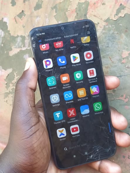 A picture of Redmi 9C 64gb 120k 0709 305131 kol watsapp