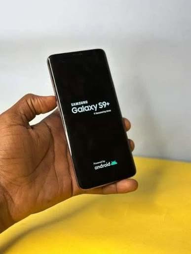 A picture of Samsung S9 plus