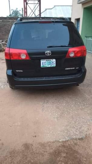 A picture of 2009 Sienna 2009