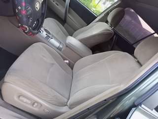 A picture of Nealty Used 2009 Toyota Highlander Everything In Perfect Condition Belgium