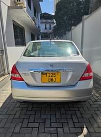A picture of Nissan Tida Latio 2010