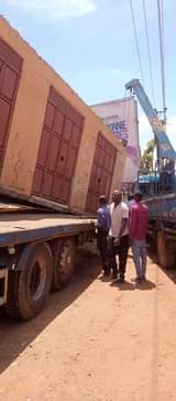 A picture of 40ft Container with 4 ready shops