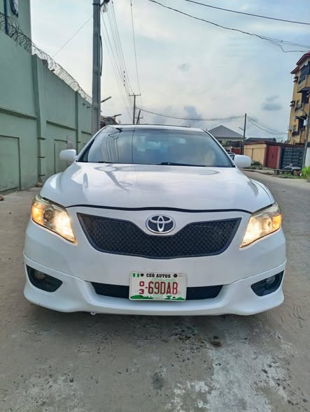 A picture of Sharp direct Tokunbo Toyota Camry sport Spider 2011