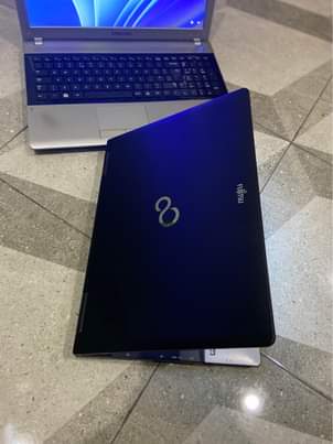 A picture of FUJITSU CORE i5