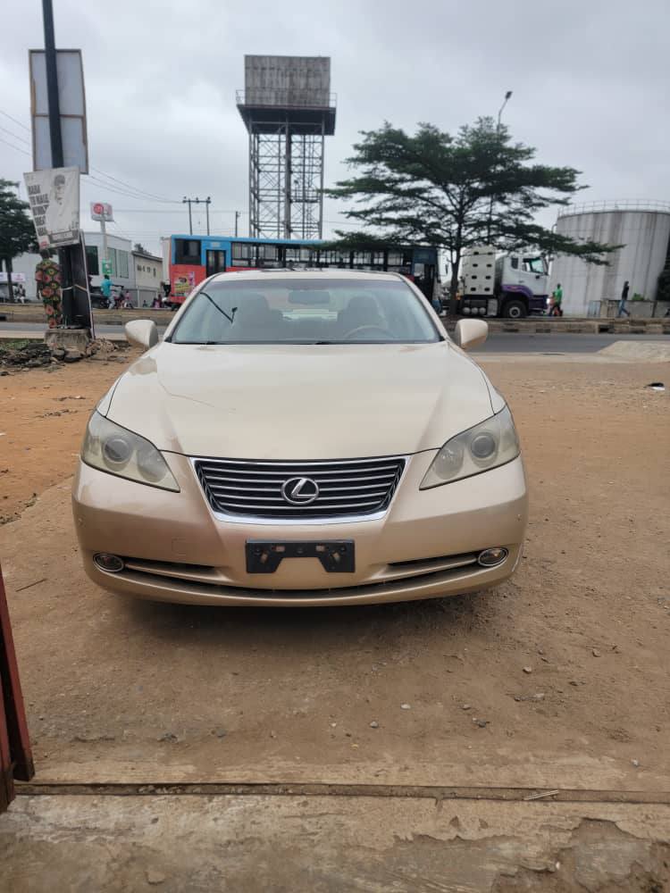 A picture of Lexus ES 350