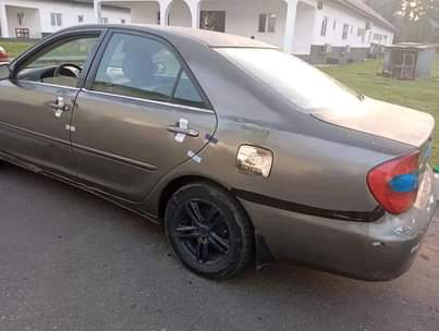 A picture of Toyota Camry big daddy is available 4 plugs Engine and