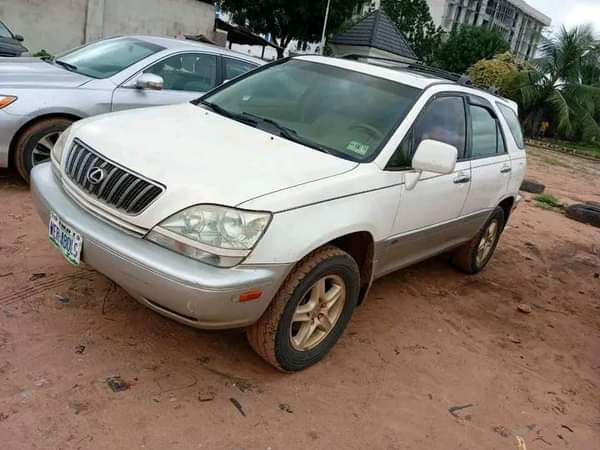 A picture of For sale Distress alert Lexus RX 300 Everything is intact