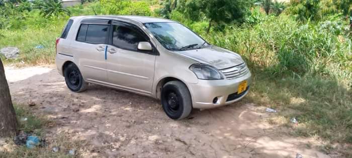 A picture of Toyota Raum