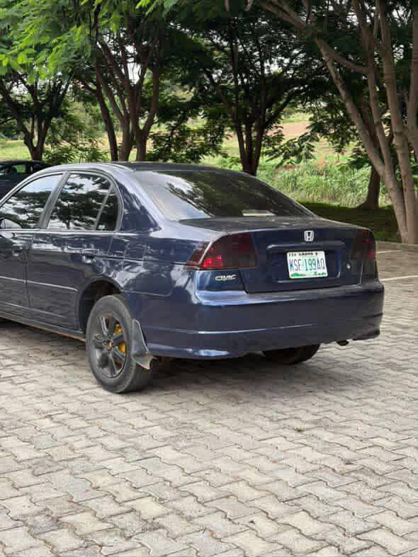 A picture of 2005 NEAT PRE OWNED HONDA CIVIC